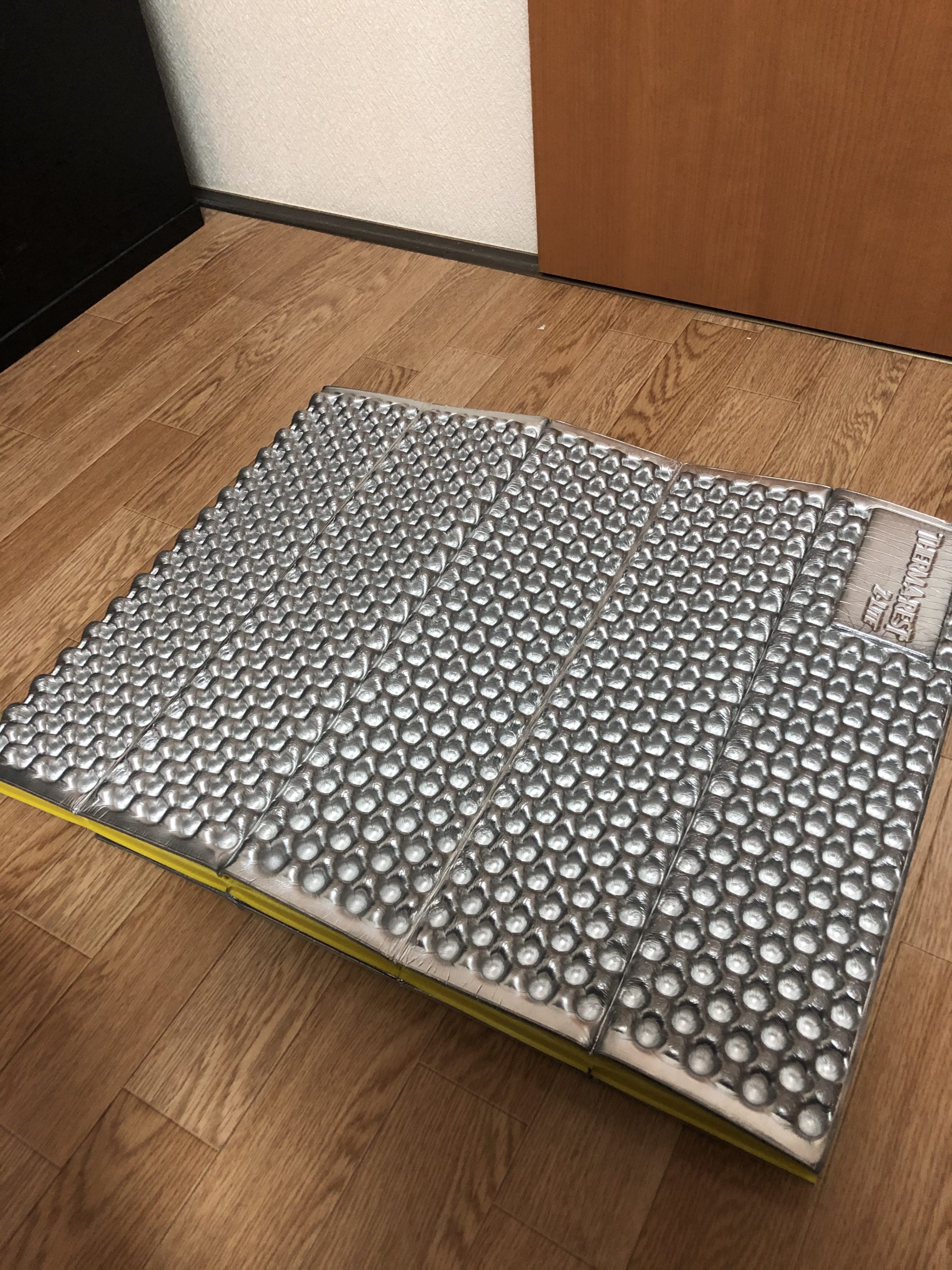 マット選びに迷ったらこれで決まり！THERMAREST(サーマレスト）のZライトソルが最強！！ ゆーのキャンプギア発掘